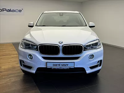 BMW X5 3,0 D xDrive 190kw 190 kW automat bílá