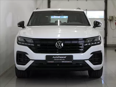 Volkswagen Touareg 3,0 TDi 210kW R-Line Vzduch ČR 210 kW automat bílá