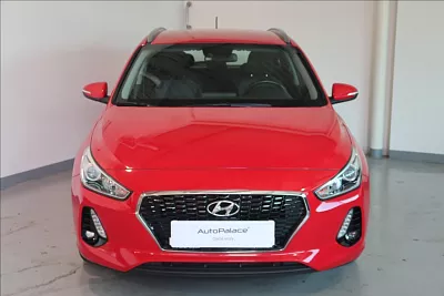 Hyundai i30 1,0 T-GDI TRIKOLOR COMFORT 88 kW červená