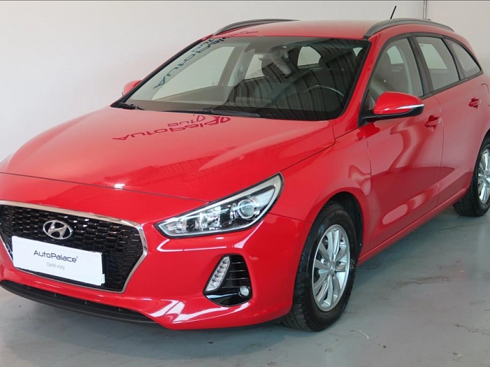 Hyundai i30 1,0 T-GDI TRIKOLOR COMFORT 88 kW červená