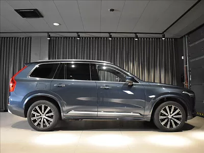 Volvo XC90 2,0 B5 Inscr. Bezklíč BLIS 173 kW automat modrá