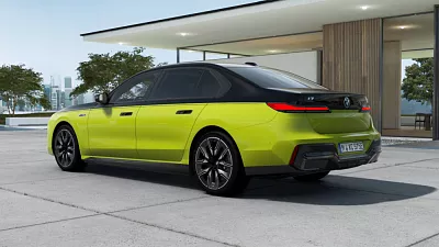 BMW i7 M70 xDrive Sedan Individual 485 kW automat BMW Individual Birch Green Uni