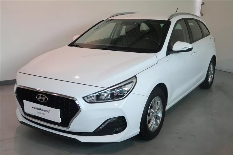 Hyundai i30 1,0 T-GDI 120 Trikolor kombi 88 kW bílá