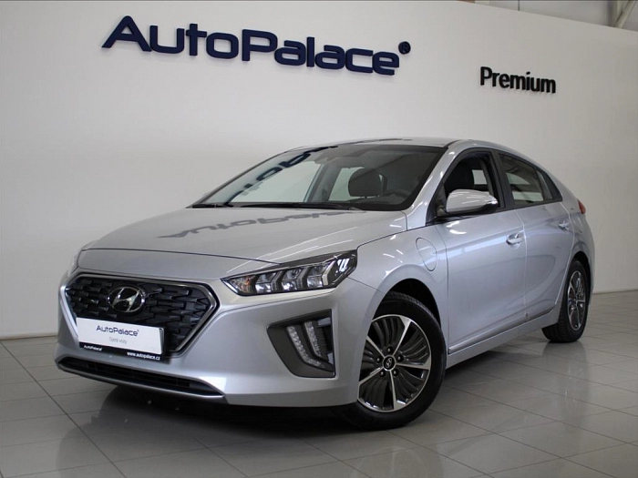 Hyundai IONIQ 1,6 PHEV 104kW Smart 7550 km! 104 kW automat šedá