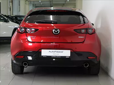 Mazda 3 2,0 G181 AWD GT ČERVENÁ KŮŽE 132 kW červená