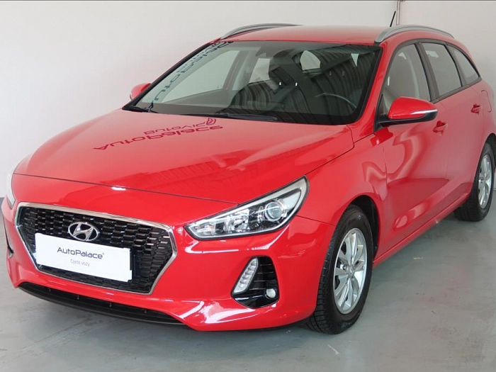 Hyundai i30 1,0 T-GDI TRIKOLOR COMFORT 88 kW červená