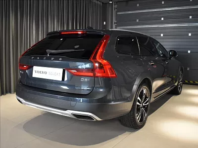 Volvo V90 2,0 CC D5 AWD PRO tažné,Ventil 173 kW automat šedá