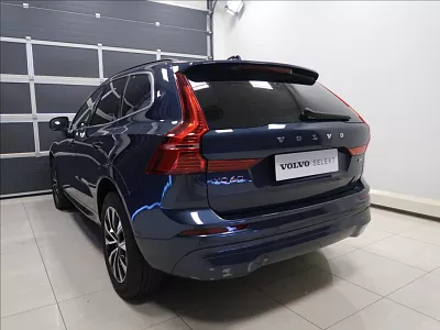 Volvo XC60 2,0 B4  Core AUT 145 kW automat modrá