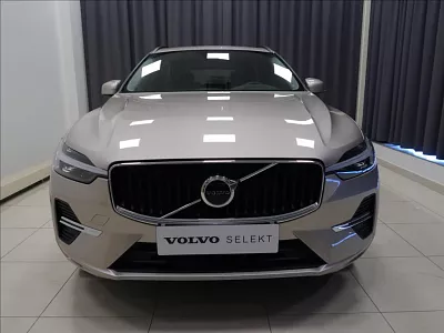 Volvo XC60 2,0 B4 Core AUT 145 kW automat šedá