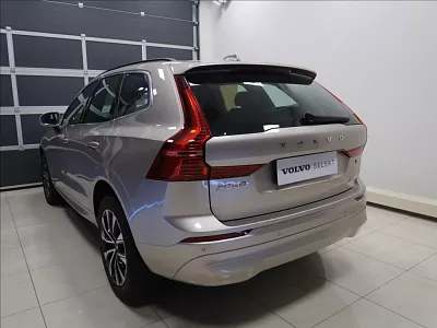 Volvo XC60 2,0 B4  Core AUT 145 kW automat šedá