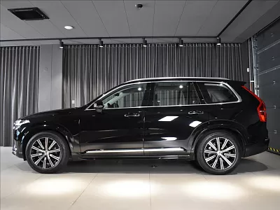 Volvo XC90 2,0 B5 AWD Ult Masáže,Vzduch 173 kW automat černá