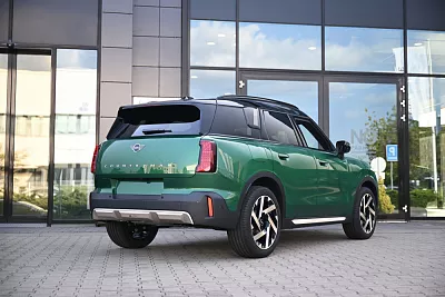 MINI MINI COUNTRYMAN D 120 kW automat British Racing Green IV