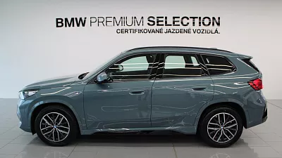 BMW X1 xDrive23d 145 kW automat Cape York Green metallic