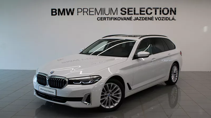 BMW 530d xDrive Touring 210 kW automat Mineral White