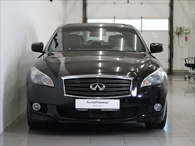 Infiniti M30 3,0 D V6 Sport Tech 2.maj.ČR 175 kW automat černá