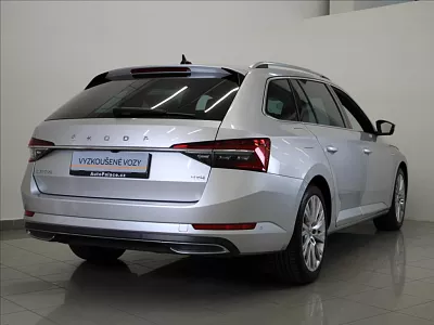 Škoda Superb 2,0 TDi 147kW 4x4 L&K 37tkm. 147 kW automat šedá