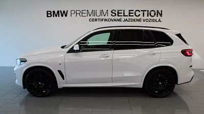 BMW X5 xDrive30d 210 kW automat Alpine White