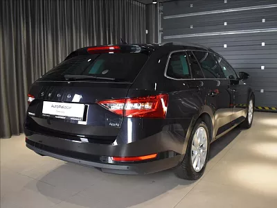 Škoda Superb 2,0 TDI  4x4 Style DSG 147 kW automat černá