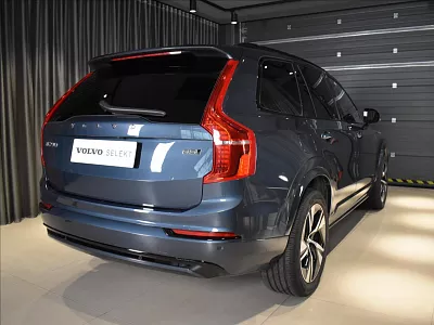 Volvo XC90 2,0 B5 AWD R- design BLIS 173 kW automat modrá