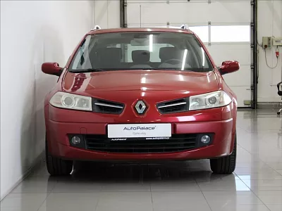 Renault Mégane 1,5 DCi KLIMA TAŽNÉ 2.maj ČR 78 kW červená