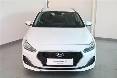 Hyundai i30 1,6 CRDi Style kombi 1.MAJITEL 85 kW bílá