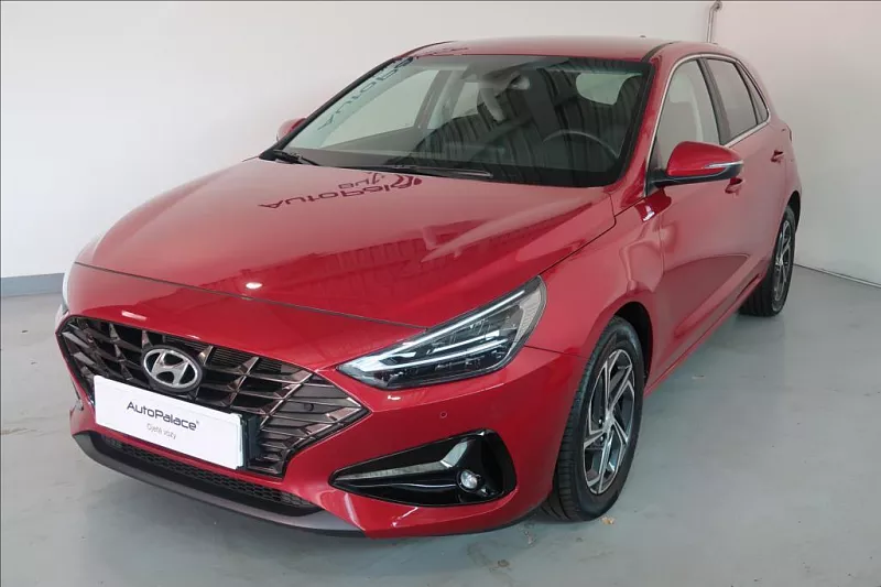 Hyundai i30 1,0 T-GDI Smart 1.MAJITEL 88 kW červená