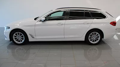 BMW 520d xDrive Touring 140 kW automat Alpine White