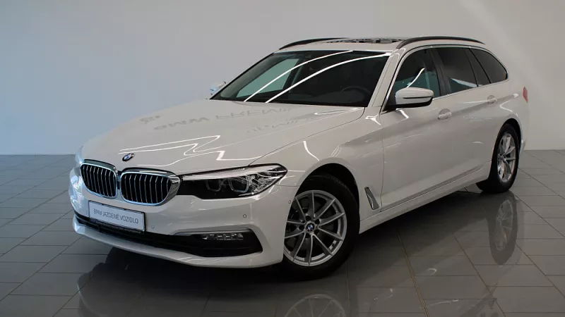 BMW 520d xDrive Touring 140 kW automat Alpine White