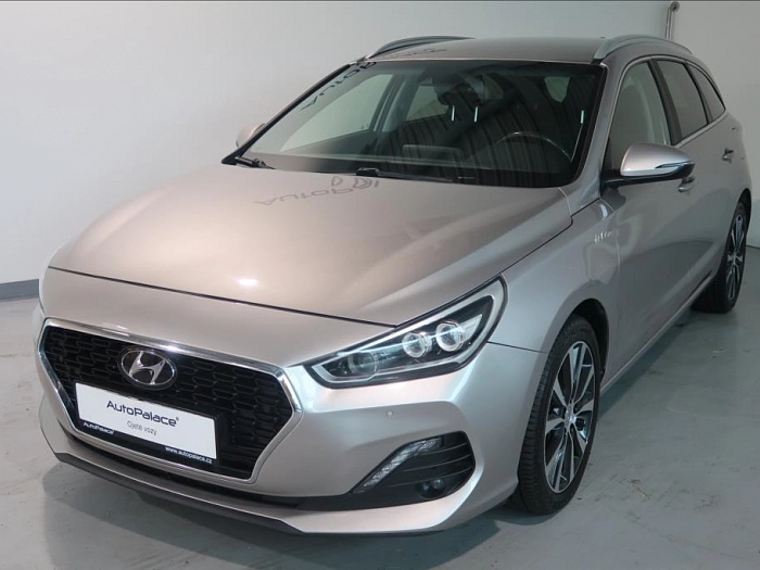 Hyundai i30 1,6 CRDi 136 All Inclusive kombi 100 kW bílá