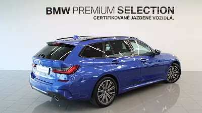 BMW 320d xDrive Touring 140 kW automat Portimao blau metallic