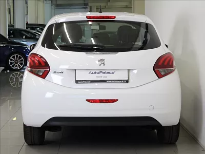 Peugeot 208 1,5 HDi Digi.klima 1.maj ČR 75 kW bílá