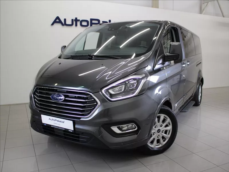 Ford Tourneo Custom 2,0 TDCi AT 8míst.TZ 1.majitel 125 kW automat šedá