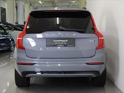 Volvo XC90 2,0 B5 AWD PLUS Dark TAŽNÉ ČR 173 kW automat šedá