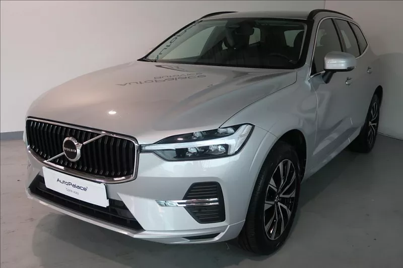 Volvo XC60 2,0 B4 FWD benzin Core Auto 145 kW automat stříbrná metalíza