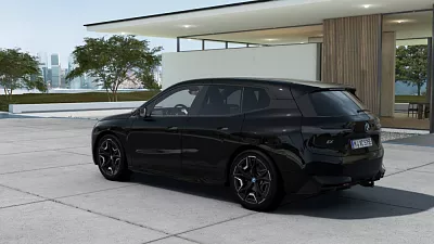 BMW iX xDrive50 385 kW automat Black Sapphire