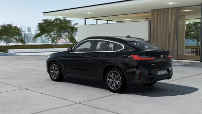 BMW X4 xDrive20i 135 kW automat Black Sapphire