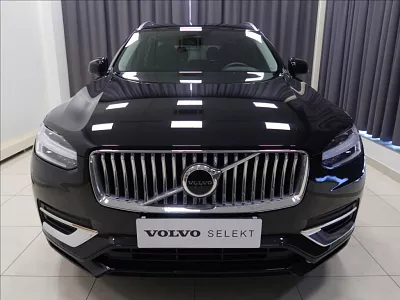 Volvo XC90 2,0 B5 AWD AUT Plus Bright 173 kW automat černá