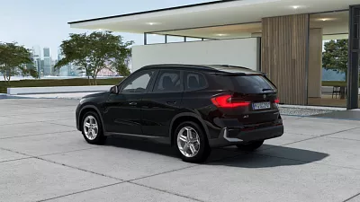 BMW X1 xDrive20d 120 kW automat Black Sapphire