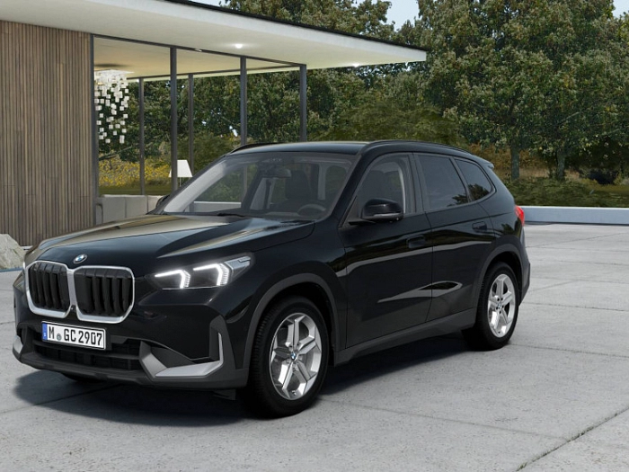 BMW X1 xDrive20d 120 kW automat Black Sapphire