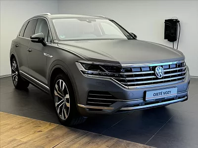 Volkswagen Touareg 3,0 TDI V6, Atmosphere,virtual 210 kW automat šedá