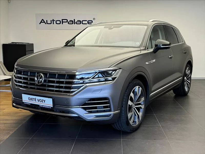 Volkswagen Touareg 3,0 TDI V6, Atmosphere,virtual 210 kW automat šedá