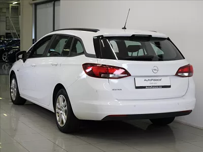 Opel Astra 1,5 CDTi Záruka 93tkm. 2022 77 kW bílá