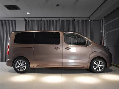 Toyota PROACE 2,0 Verso VIP 360,masáž,tažný 130 kW automat hnědá