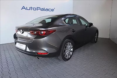 Mazda 3 2,0 Skyactiv-G150 110kw 110 kW automat sivá metalíza