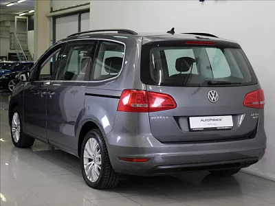 Volkswagen Sharan 2,0 TDi MT Comfort line 100 kW šedá