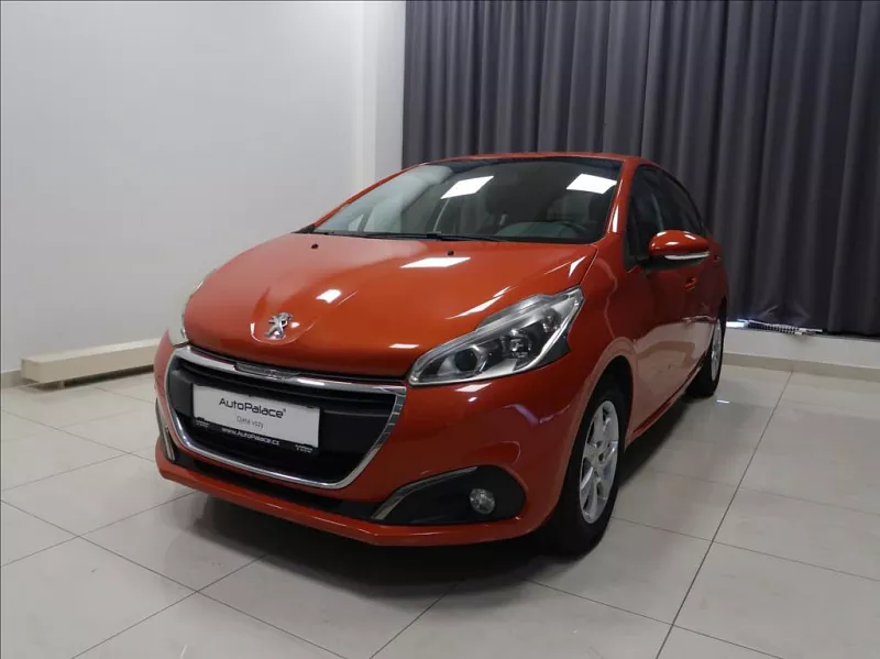 Peugeot 208 1,2 PureTech 82 k MAN5 60 kW oranžová