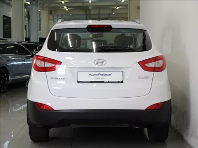 Hyundai ix35 2,0 GDi Trikolor+ 73tkm. ČR 122 kW bílá