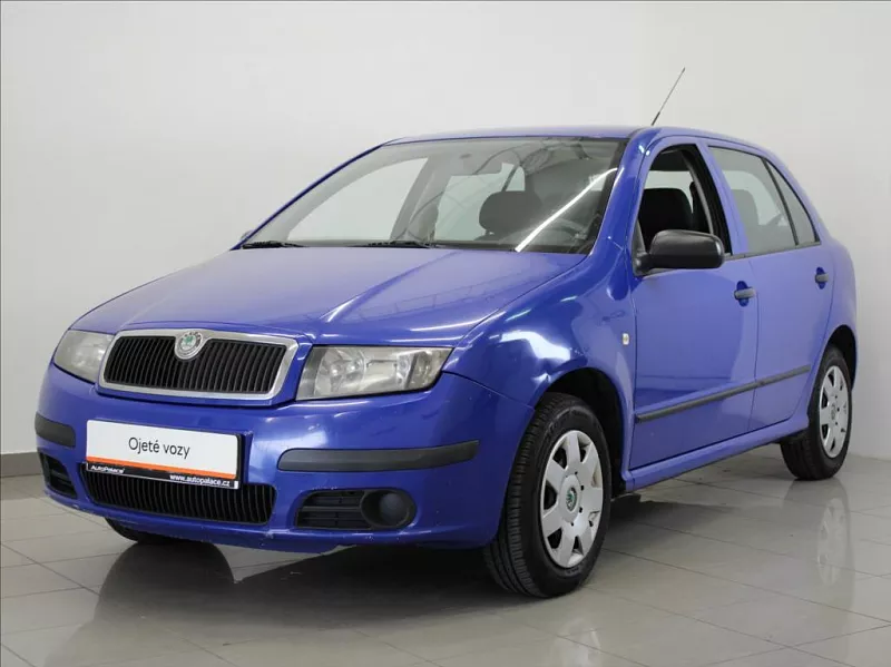 Škoda Fabia 1,2 HTP 40kW MT 1.majitel ČR 40 kW modrá