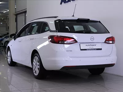 Opel Astra 1,5 CDTi Záruka 67tkm. 2022 77 kW bílá