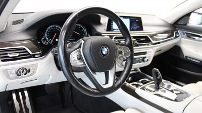 BMW 730d xDrive Limousine 195 kW automat Carbon Black